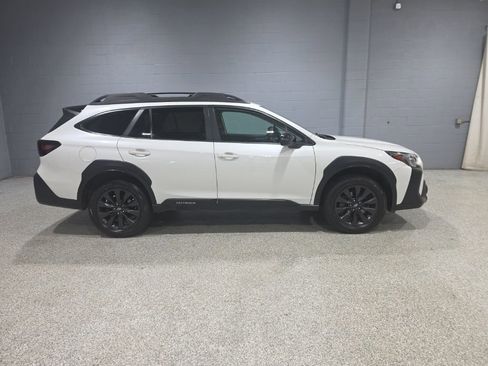 Used 2024 Subaru Outback Onyx Edition XT image 3