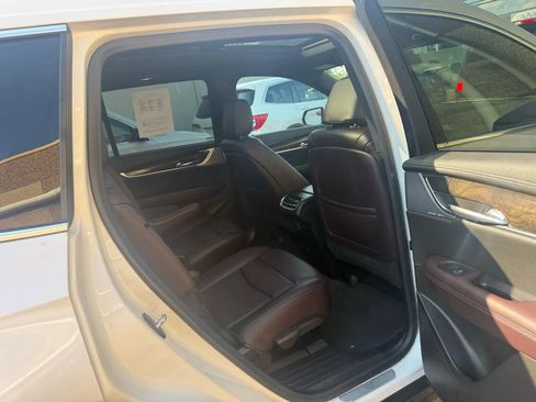 Used 2021 Cadillac XT6 Premium Luxury image 29