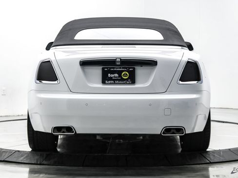 Used 2017 Rolls-Royce Dawn RWD image 17