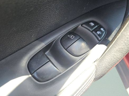 Used 2016 Nissan Rogue S FWD image 27