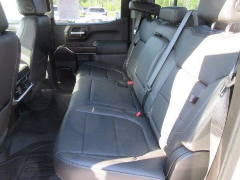 Used 2021 GMC Sierra 1500 SLT AWD/4WD image 16