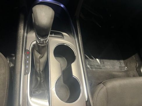 Used 2021 Chevrolet Malibu LT FWD image 22