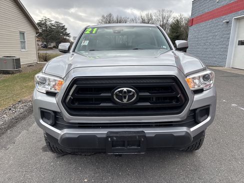 Used 2021 Toyota Tacoma SR image 8