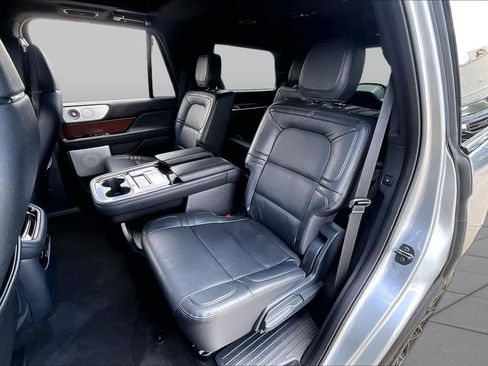Used 2023 Lincoln Navigator Reserve RWD image 21
