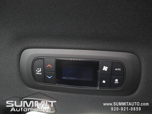 New 2027 Chrysler Pacifica Limited AWD/4WD image 43