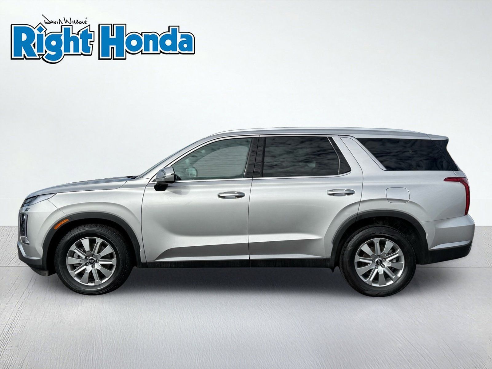 Used 2025 Hyundai Palisade SEL FWD image 3