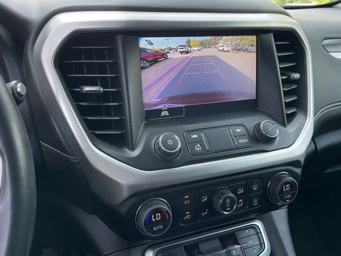 Used 2023 GMC Acadia SLT w/ Elevation Edition FWD image 18