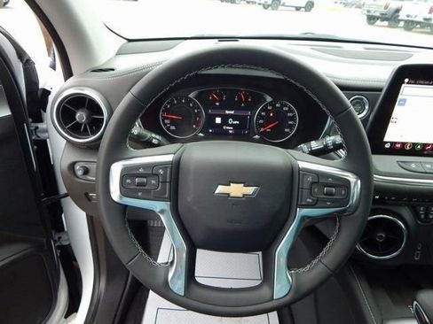 New 2026 Chevrolet Blazer LT w/ LPO, Black Sport Package AWD/4WD image 19