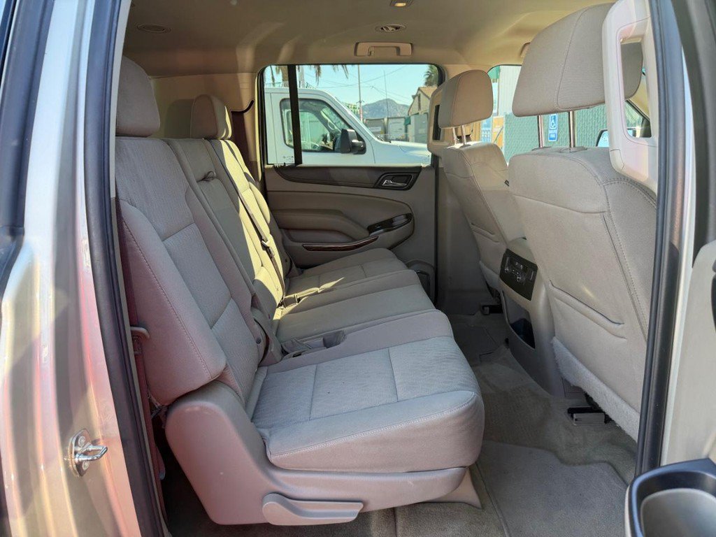 Used 2017 GMC Yukon XL SLE w/ Enhanced Driver Alert Package RWD image 40