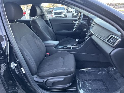 Used 2018 Kia Optima LX w/ 17" Alloy Wheels Package image 40