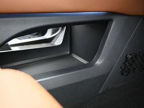 Used 2025 Nissan Pathfinder Platinum FWD image 58