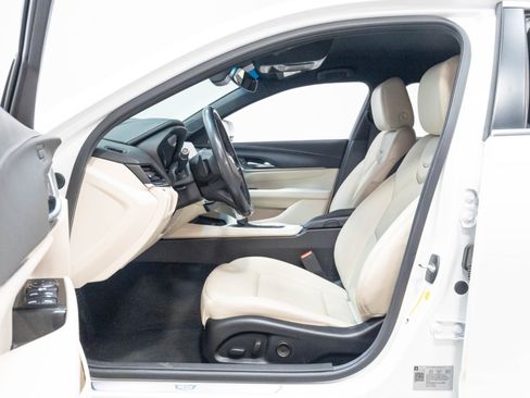 Used 2020 Cadillac CT4 Premium Luxury RWD image 8