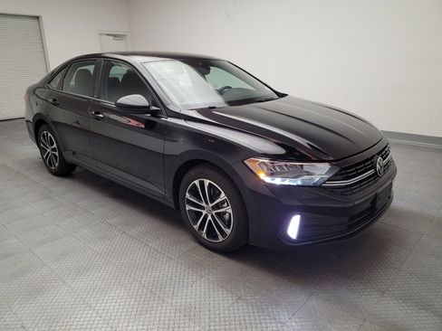 Used 2024 Volkswagen Jetta Sport image 13