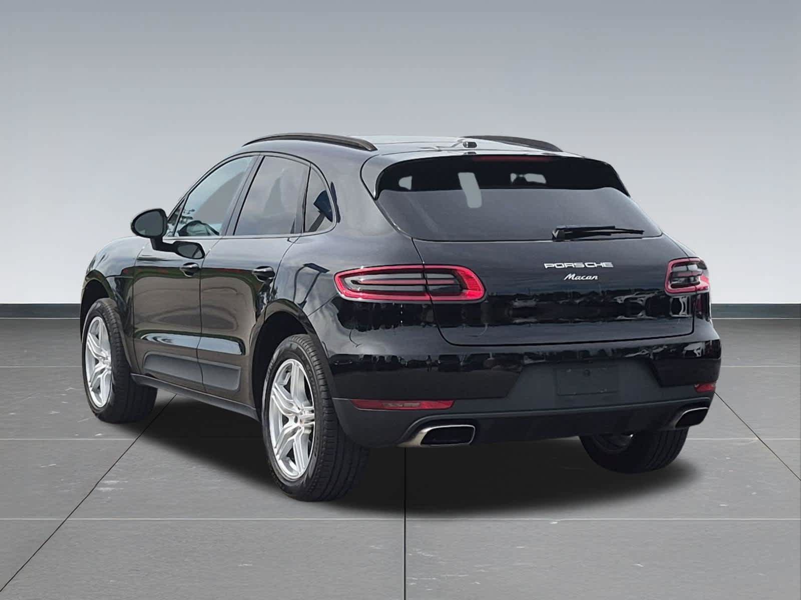 Used 2018 Porsche Macan AWD/4WD image 4