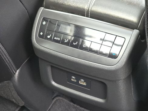 Used 2024 Nissan Pathfinder SL w/ SL Premium Package image 31