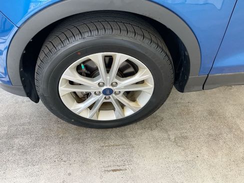 Used 2017 Ford Escape SE AWD/4WD image 10