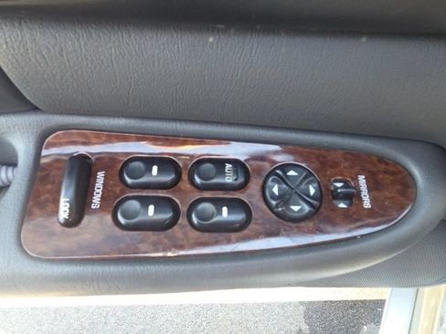 Used 2002 Buick Regal LS w/ LS Premium Pkg FWD image 18