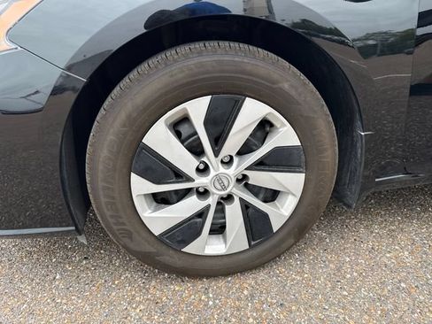Certified 2025 Nissan Altima 2.5 S FWD image 27