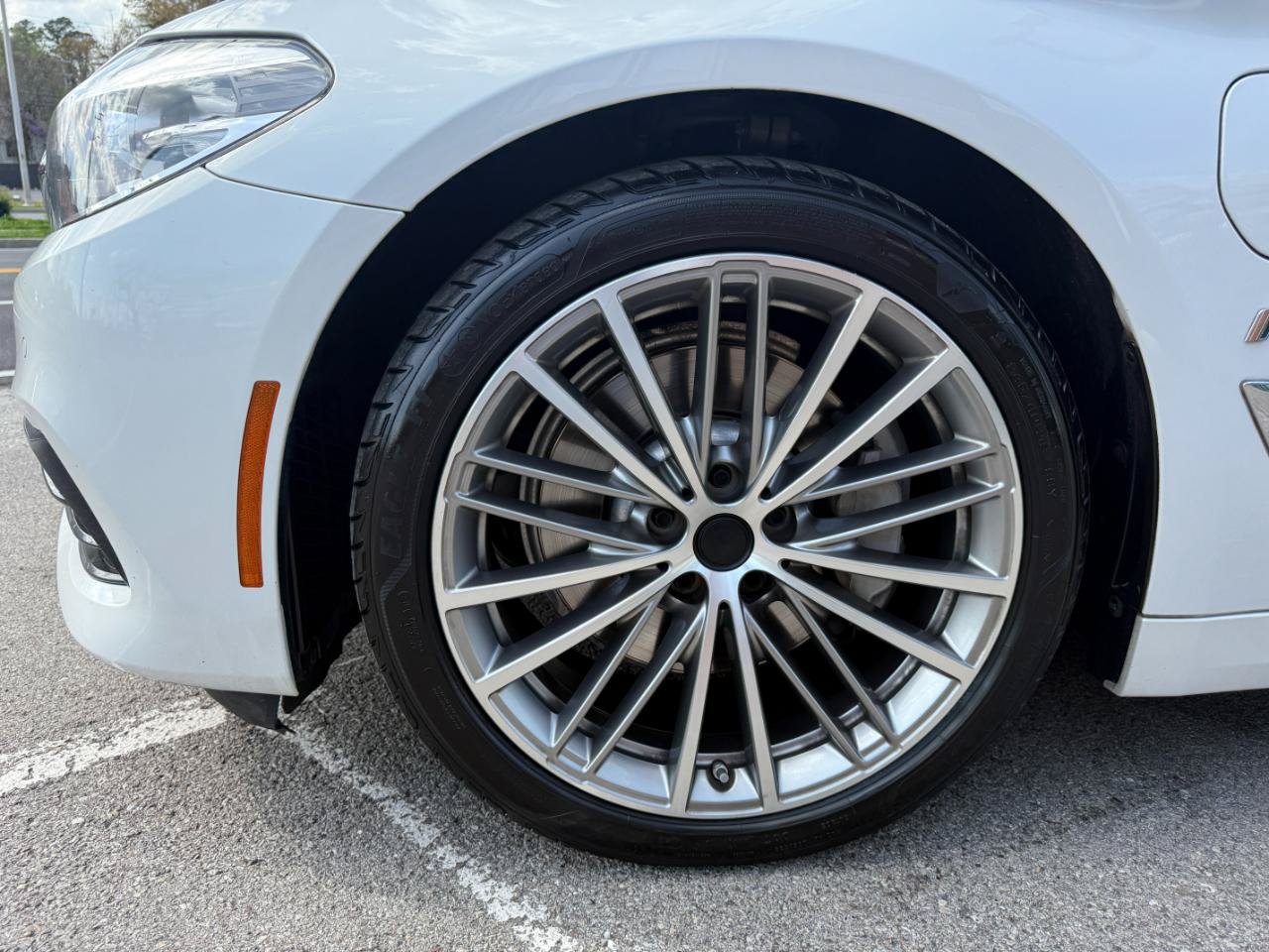 Used 2019 BMW 530e w/ Convenience Package RWD image 10