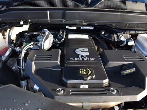 Used 2024 RAM 2500 Tradesman w/ Chrome Appearance Group image 31