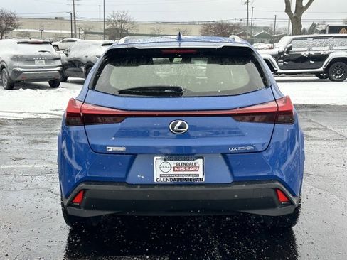 Used 2022 Lexus UX 250h w/ Premium Package image 5