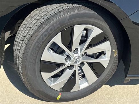 New 2025 Nissan Altima 2.5 S image 25