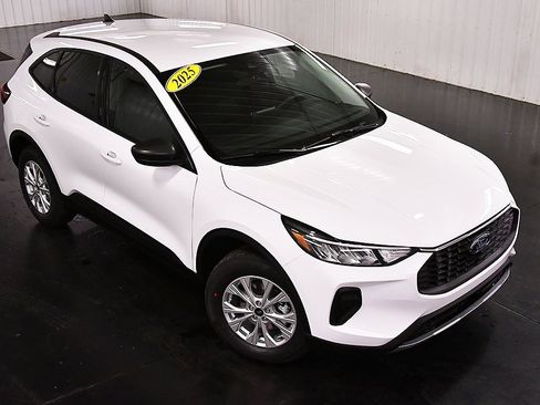 New 2025 Ford Escape Active w/ Cold Weather Package image 13