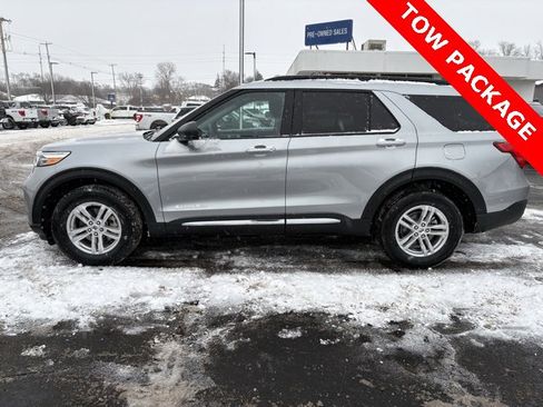Used 2023 Ford Explorer XLT w/ Class IV Trailer Tow Package image 2
