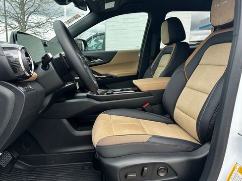 New 2026 Chevrolet Equinox ACTIV w/ Convenience Package III AWD/4WD image 16