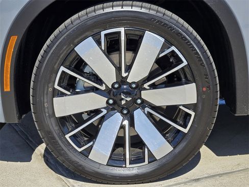 New 2025 Mitsubishi Outlander SEL image 9