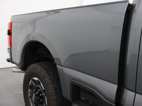 Used 2023 Ford F250 XLT w/ Black Appearance Package AWD/4WD image 30