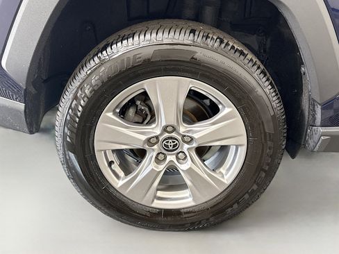 Used 2022 Toyota RAV4 XLE image 33