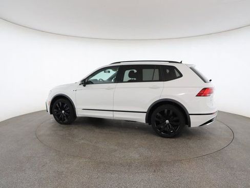Used 2021 Volkswagen Tiguan SE R-Line image 8