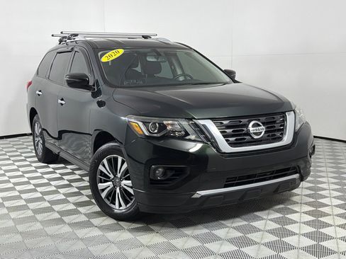 Used 2020 Nissan Pathfinder SV FWD image 2