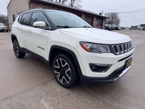 Used 2018 Jeep Compass Limited w/ Navigation Group image 3