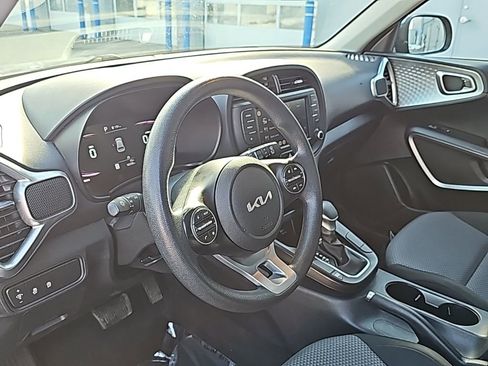 Used 2024 Kia Soul LX w/ Option Group 015 FWD image 17