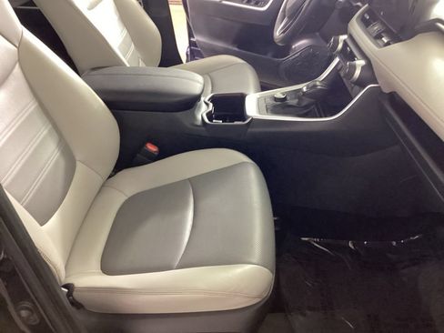 Used 2024 Toyota RAV4 Limited w/ Advanced Technology Package AWD/4WD image 18