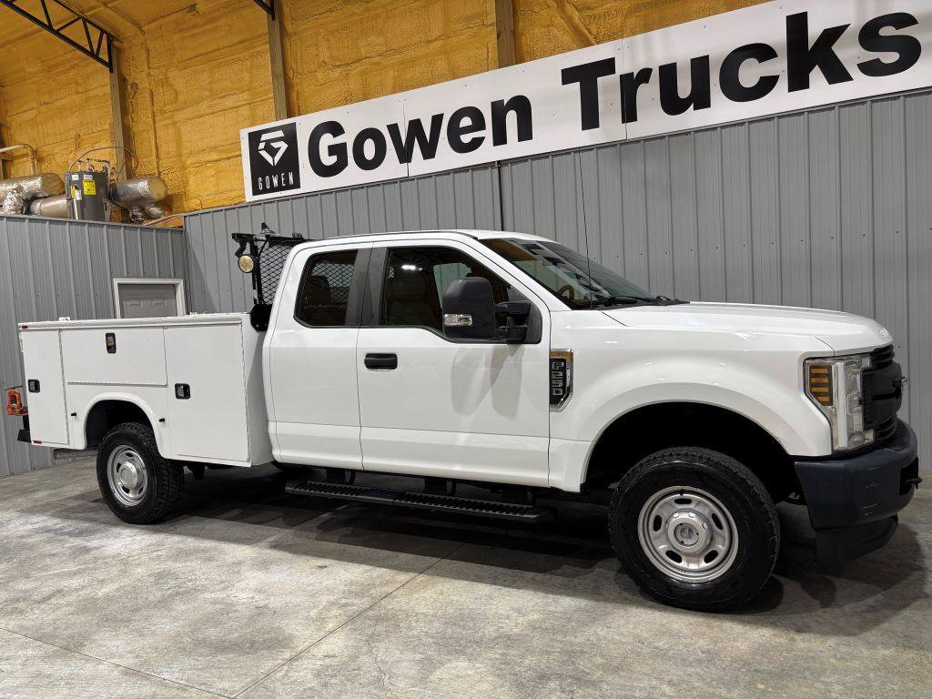 Used 2018 Ford F250 XL w/ Power Equipment Group AWD/4WD image 3