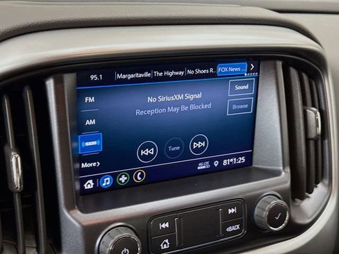 Used 2022 Chevrolet Colorado LT w/ LT Convenience Package image 14