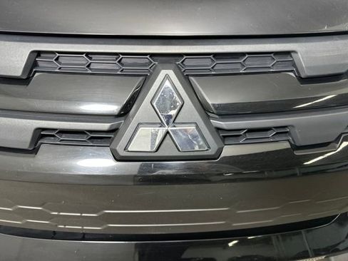 Used 2025 Mitsubishi Outlander Sport LE image 9