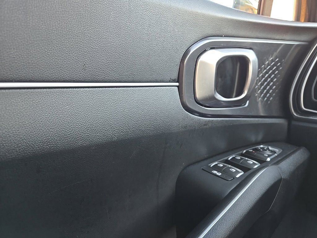 Certified 2024 Kia Sorento LX FWD image 19