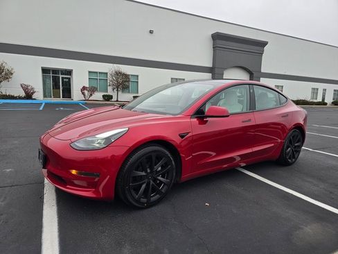 Used 2021 Tesla Model 3 Standard Range Plus image 11