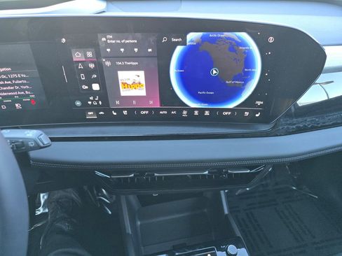 Used 2025 Audi Q6 e-tron Premium Plus w/ Premium Plus image 10