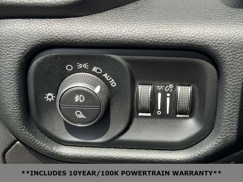 Used 2022 RAM 1500 Laramie w/ Sport Appearance Package AWD/4WD image 19