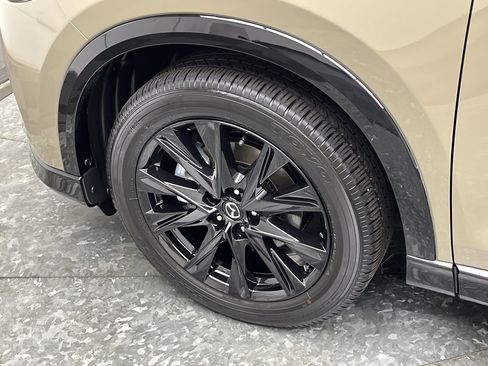Certified 2024 MAZDA CX-5 Carbon Edition AWD/4WD image 33