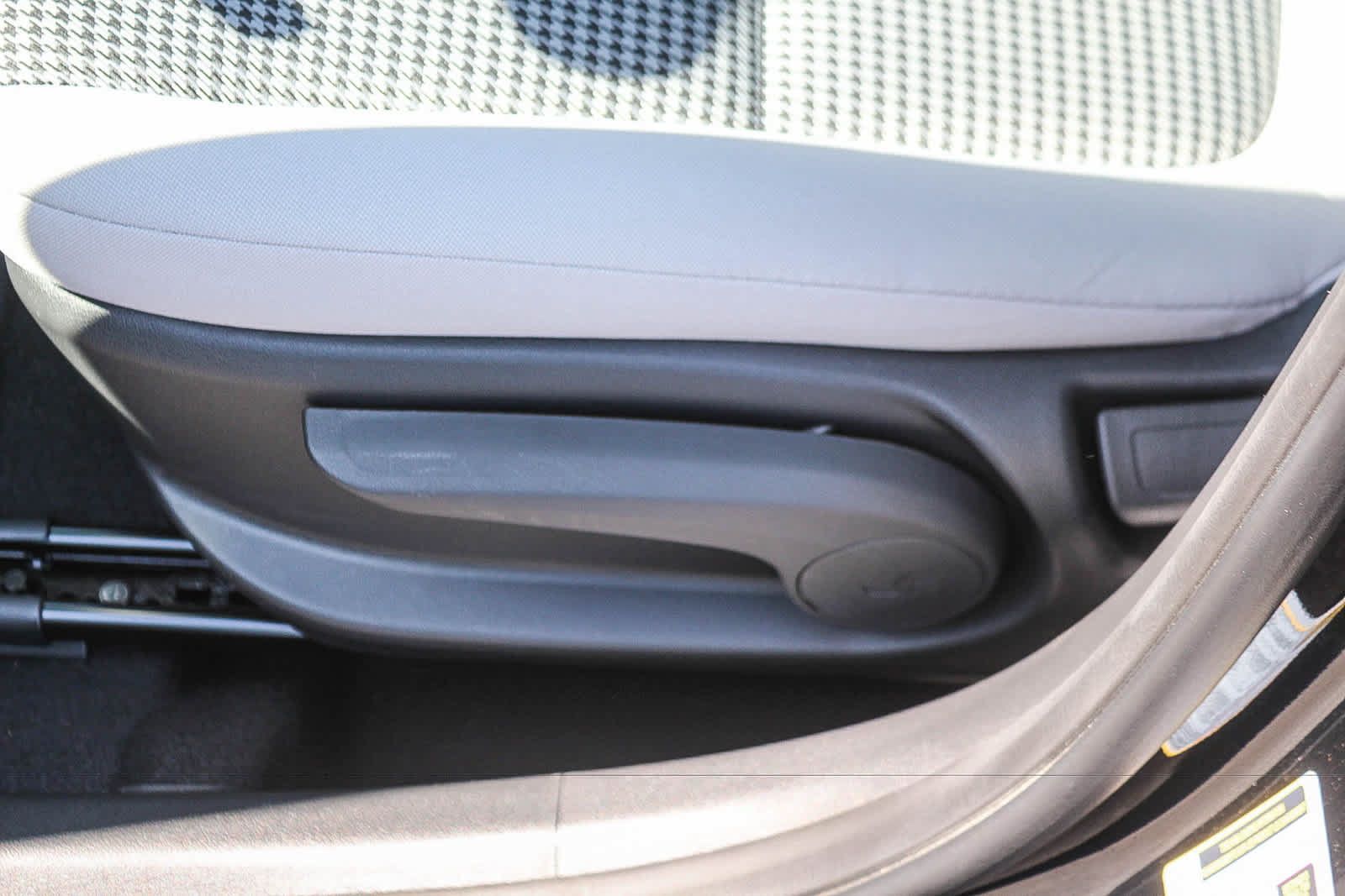 Certified 2023 Hyundai Kona SE AWD/4WD image 27