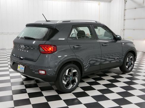 Used 2026 Hyundai Venue SEL FWD image 2