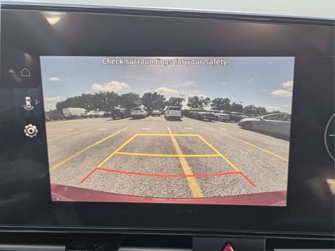 Used 2023 Hyundai Elantra SEL w/ Convenience Package FWD image 18