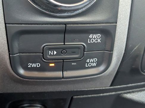 Used 2019 RAM 1500 Tradesman AWD/4WD image 17