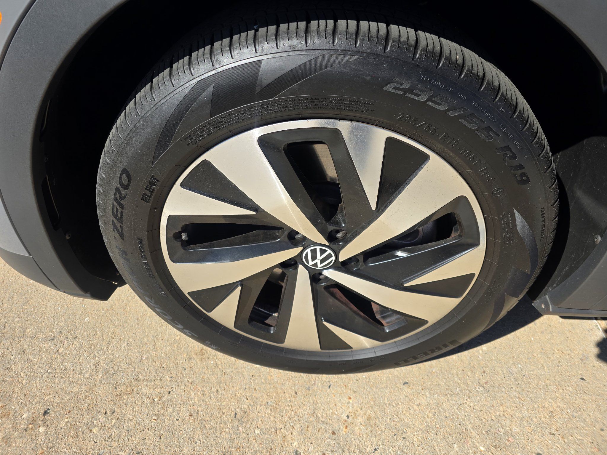 Used 2024 Volkswagen ID.4 2WD image 10